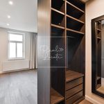 Rent 4 bedroom apartment of 142 m² in Praha