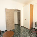 Affitto 7 camera appartamento di 114 m² in Genova