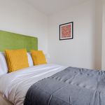 Rent 2 bedroom flat of 150 m² in London