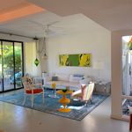 Rent a room of 128 m² in Palm Springs