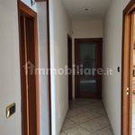 Rent 4 bedroom house of 154 m² in Quarto