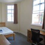 Rent 5 bedroom apartment in Exeter