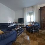 Affitto 4 camera appartamento di 130 m² in Terni