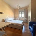 Affitto 4 camera appartamento di 120 m² in Brescia