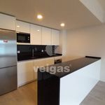 Rent 3 bedroom apartment of 110 m² in Santo António dos Cavaleiros