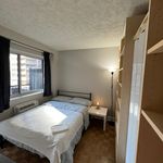 Pleasant double bedroom near Peel metro station (Has a Room)
