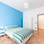 Rent 5 bedroom apartment in Bari
