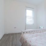 Rent a room of 70 m² in London