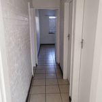 Rent 2 bedroom apartment in Roodepoort