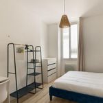 Appartement de 53 m² avec 4 chambre(s) en location à Marseille