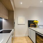 Rent 3 bedroom flat of 113 m² in London