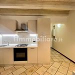Affitto 2 camera appartamento di 65 m² in Desenzano del Garda