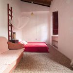 Rent a room of 60 m² in Sevilla