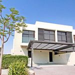 Rent 4 bedroom house of 294 m² in Dubai