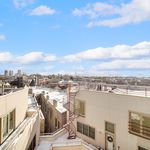 Rent 2 bedroom apartment of 1650 m² in Chicago