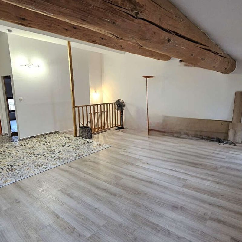 Location appartement 2 pièces 68 m² Aigues-Mortes (30220)