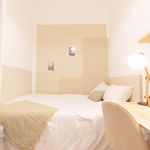 Rent 11 bedroom apartment in Barcelona