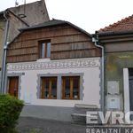 Rent 3 bedroom house of 160 m² in Břežany I