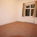 Rent 2 bedroom flat in Sutton