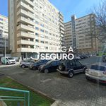 Rent 3 bedroom apartment of 100 m² in Porto