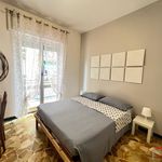 Rent 5 bedroom apartment of 63 m² in Genova
