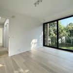 Rent 3 bedroom house of 180 m² in Uccle