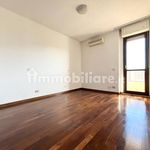 Affitto 4 camera appartamento di 135 m² in Frosinone