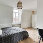 Rent 5 bedroom apartment of 99 m² in Lille