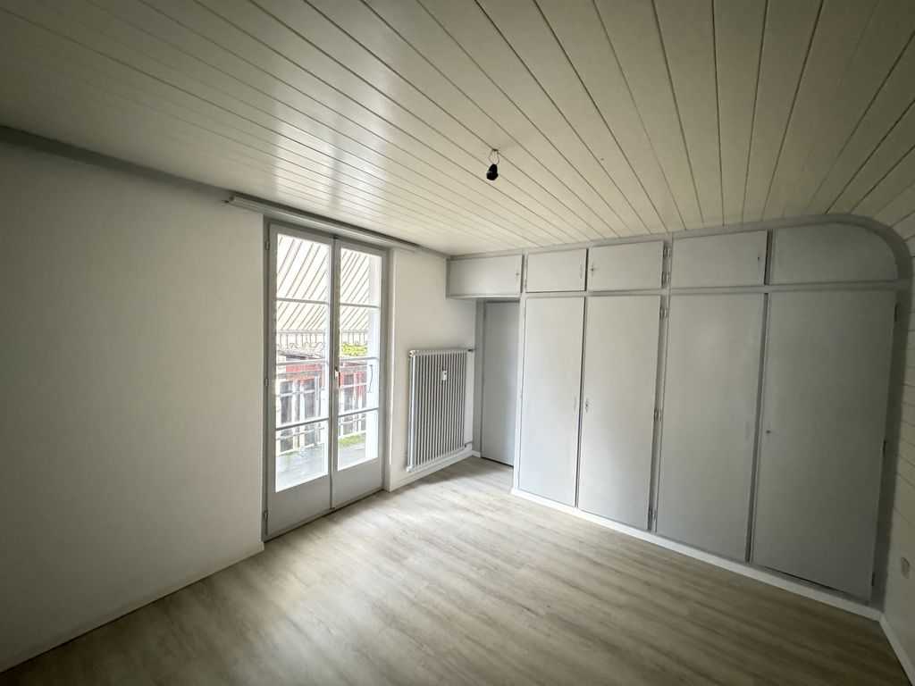Rent 4 bedroom apartment in Crémines