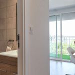 Rent a room of 76 m² in València