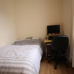 Rent 3 bedroom flat in Newcastle