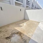 Rent 2 bedroom house of 110 m² in Dubai