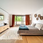 Rent 4 bedroom house of 422 m² in Ixelles