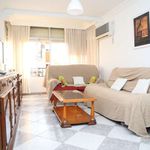 Rent a room of 90 m² in Sevilla