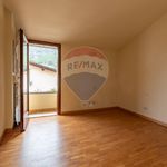 Rent 4 bedroom apartment of 140 m² in Marone