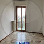 Affitto 3 camera appartamento di 95 m² in Pavia