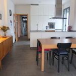 Rent 4 bedroom apartment of 160 m² in València