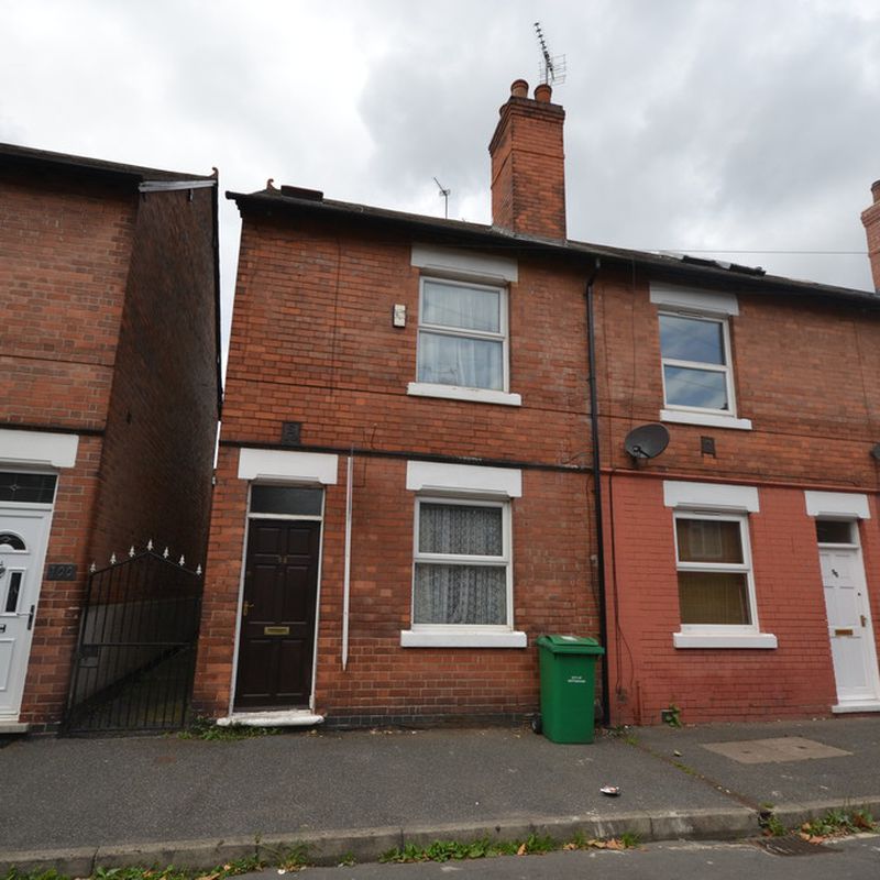 4 Bed Mid Terraced House - £283pw Meadows