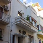 Ενοικίαση 2 υπνοδωμάτιο σπίτι από 300 m² σε Athens