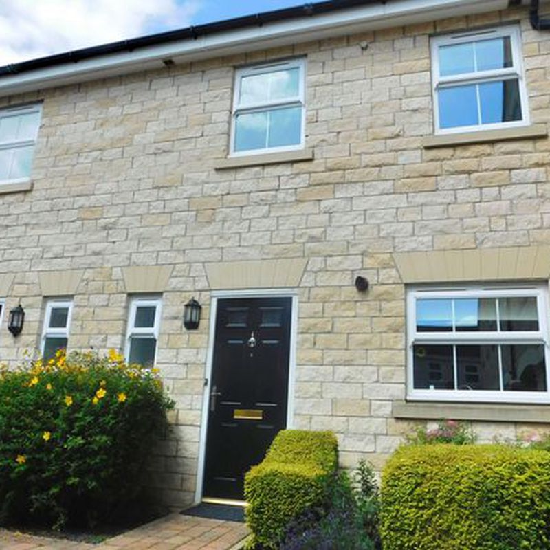 Town house to rent in Lakeside Approach, Barkston Ash, Tadcaster LS24 Scarthingwell
