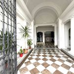 Affitto 5 camera appartamento di 280 m² in Firenze