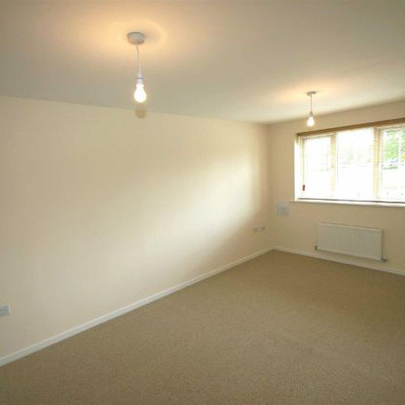 Flat to rent in Shropshire Way, West Bromwich B71 Hall End