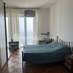 Affitto 5 camera appartamento di 190 m² in Arenzano