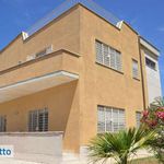 Rent 5 bedroom house of 75 m² in Roma