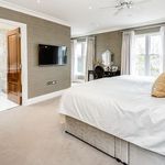 Rent 5 bedroom house in Windsor