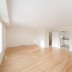 Rent 2 bedroom apartment of 93 m² in Calgary