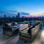 Rent 2 bedroom apartment of 227 m² in Houston