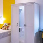 Rent a room of 208 m² in València