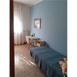 Affitto 8 camera casa di 140 m² in Adria