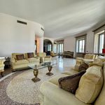 Rent 5 bedroom apartment of 225 m² in Milano